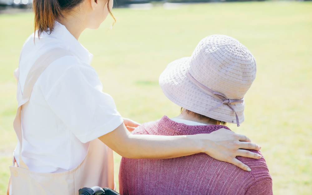 ヘルパーと老人